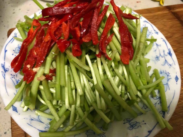 蘆蒿炒肉絲的做法-家常味炒菜譜