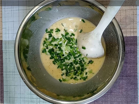 香蔥雞蛋餅的做法-蔥香味煎菜譜-易網健康養(yǎng)生網 香蔥雞蛋餅的做法-蔥香味煎菜譜