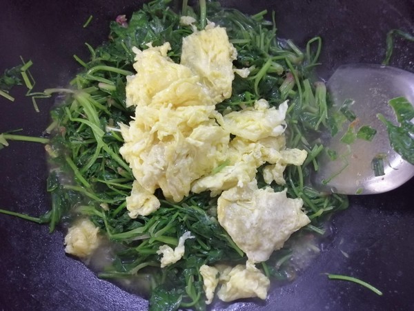 菠菜炒雞蛋的做法-家常味炒菜譜