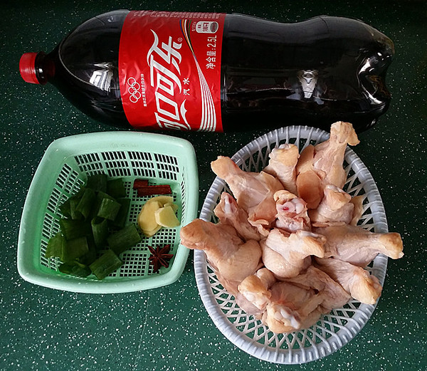 可樂雞翅根的做法-咸鮮味燒菜譜