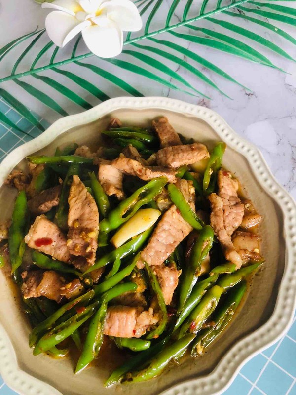小炒肉的做法-家常味炒菜譜-易網(wǎng)健康養(yǎng)生網(wǎng) 小炒肉的做法-家常味炒菜譜