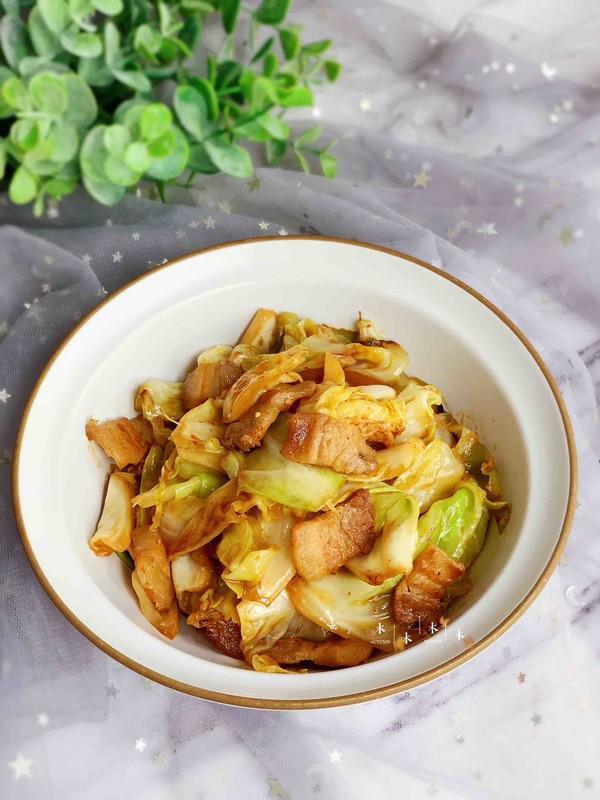 油腐乳包菜炒肉的做法-香辣味炒菜譜-易網健康養生網 油腐乳包菜炒肉的做法-香辣味炒菜譜