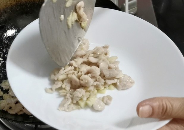 萵筍炒肉的做法-家常味炒菜譜