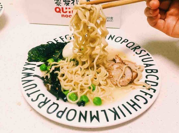 寶寶輔食之日式叉燒肉藜麥拉面的做法-咸鮮味煮菜譜-易網健康養生網 寶寶輔食之日式叉燒肉藜麥拉面的做法-咸鮮味煮菜譜