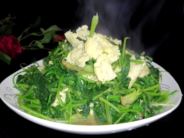 菠菜炒雞蛋的做法-家常味炒菜譜-易網(wǎng)健康養(yǎng)生網(wǎng) 菠菜炒雞蛋的做法-家常味炒菜譜