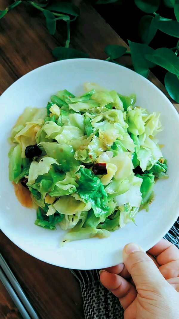 炒甘藍的做法-家常味炒菜譜-易網健康養生網 炒甘藍的做法-家常味炒菜譜