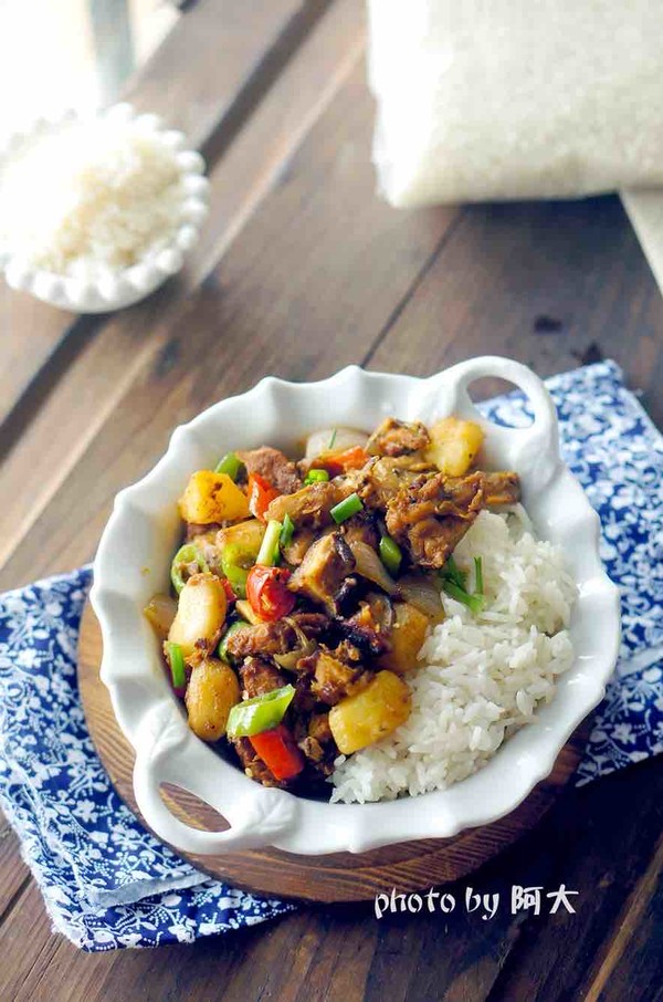 黃燜雞米飯的做法-咸鮮味燒菜譜-易網(wǎng)健康養(yǎng)生網(wǎng) 黃燜雞米飯的做法-咸鮮味燒菜譜