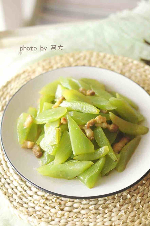 五花肉炒萵苣的做法-咸鮮味炒菜譜-易網健康養生網 五花肉炒萵苣的做法-咸鮮味炒菜譜