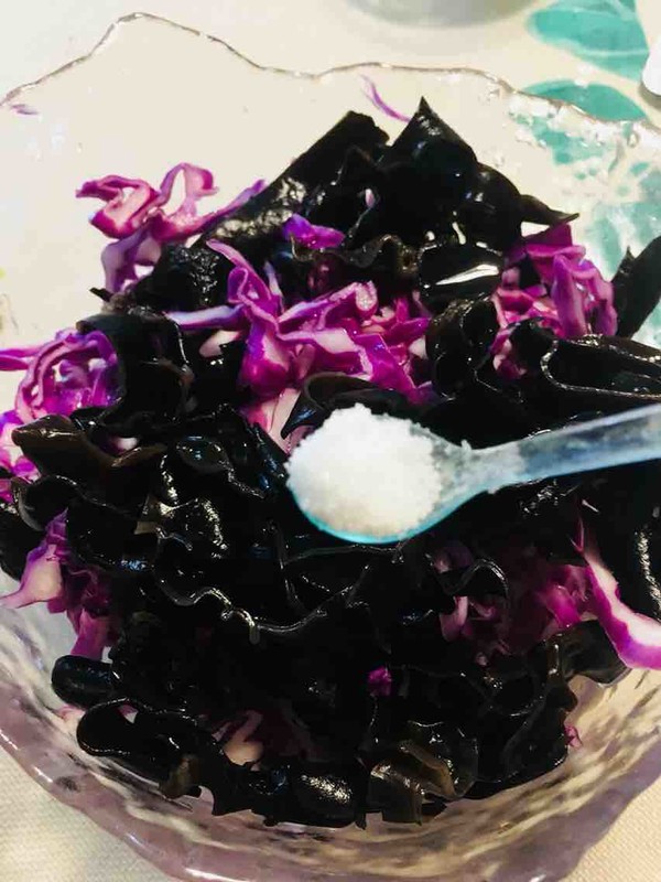 木耳拌紫甘藍的做法-酸甜味拌菜譜-易網健康養生網 木耳拌紫甘藍的做法-酸甜味拌菜譜