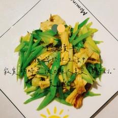 芹菜炒腐竹的做法-家常味炒菜譜