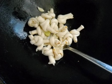 千張結筍干冬瓜煲的做法-家常味煲菜譜