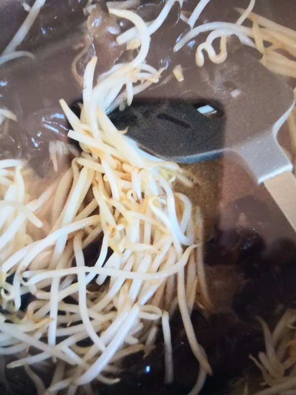 綠豆芽炒蒜苗的做法-家常味炒菜譜