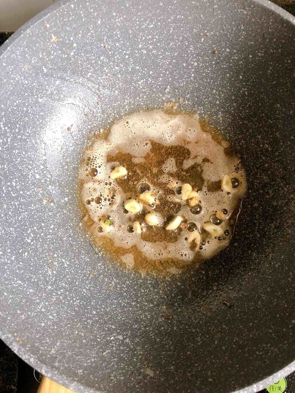 紅燒帶魚豆腐的做法-醬香味煎菜譜