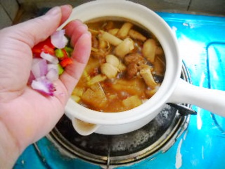千張結筍干冬瓜煲的做法-家常味煲菜譜