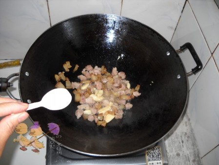 千張結筍干冬瓜煲的做法-家常味煲菜譜