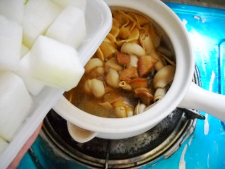千張結筍干冬瓜煲的做法-家常味煲菜譜