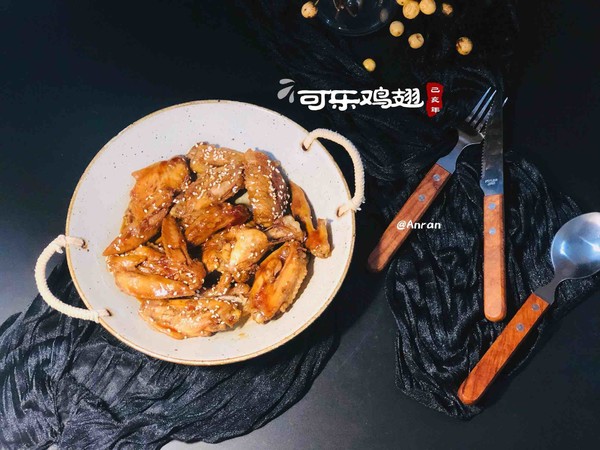可樂(lè)雞翅的做法-醬香味燒菜譜-易網(wǎng)健康養(yǎng)生網(wǎng) 可樂(lè)雞翅的做法-醬香味燒菜譜