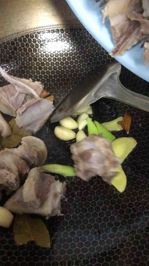 紅燒羊肉的做法-家常味燉菜譜