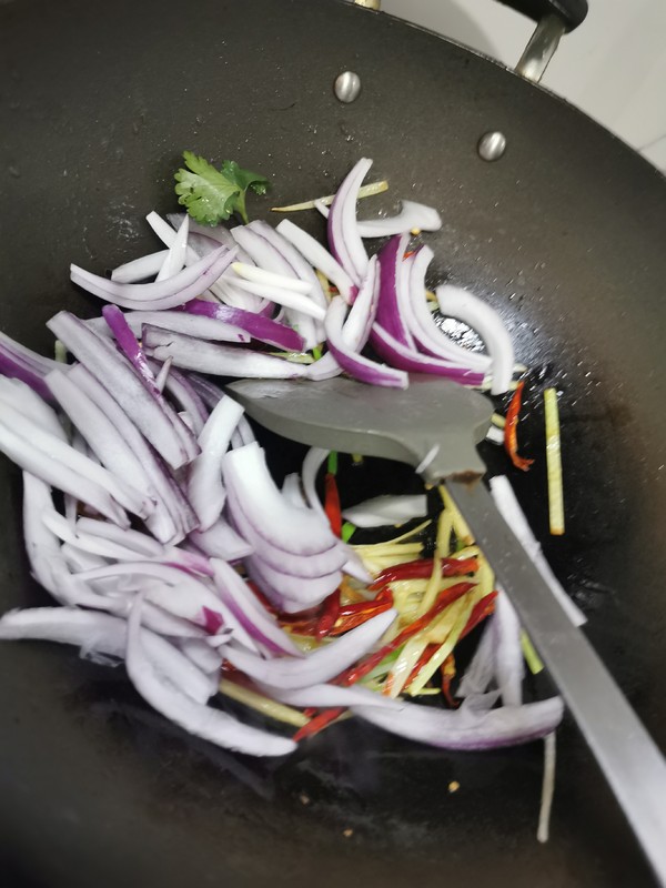 干煸蠶蛹的做法-香辣味炒菜譜-易網健康養生網 干煸蠶蛹的做法-香辣味炒菜譜