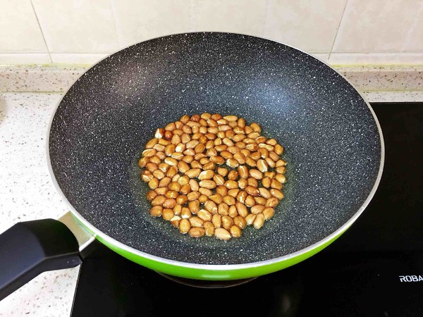 秒殺飯店的宮保雞丁蓋澆飯的做法-咸鮮味炒菜譜