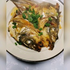 紅燒草魚頭的做法-家常味煮菜譜
