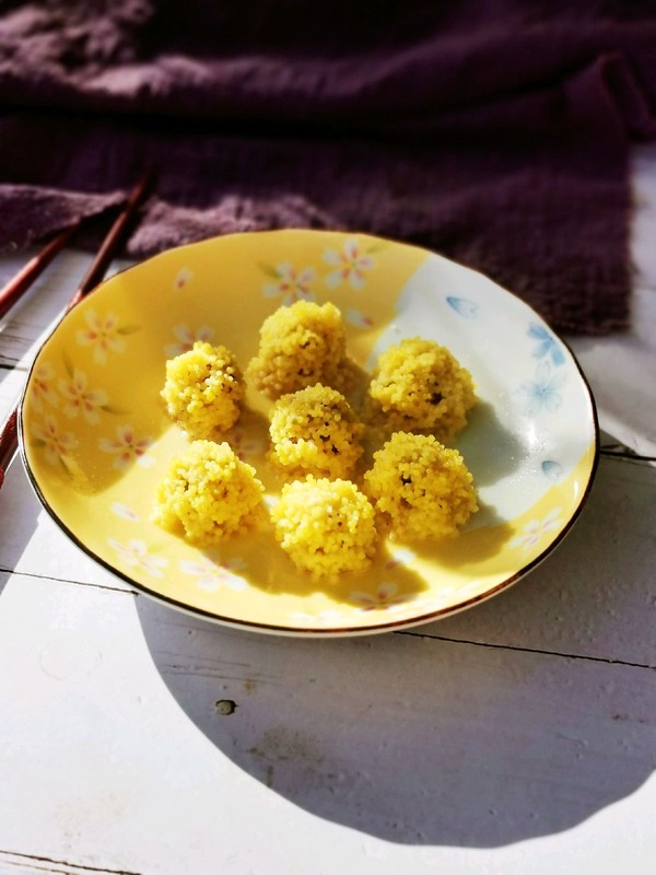 小米牛肉丸子的做法-家常味蒸菜譜-易網(wǎng)健康養(yǎng)生網(wǎng) 小米牛肉丸子的做法-家常味蒸菜譜