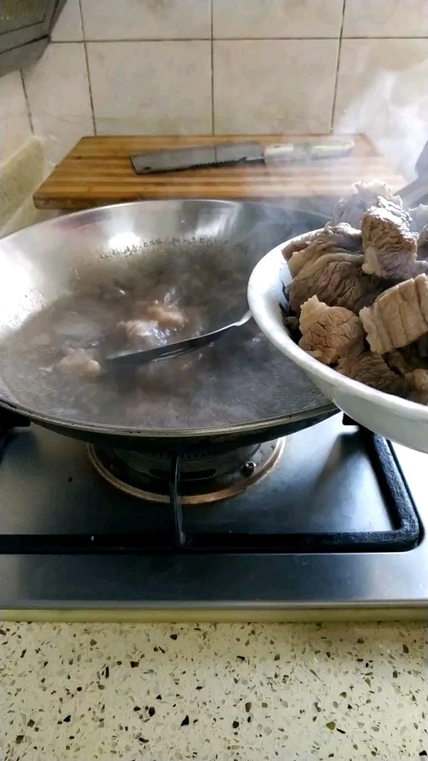 牛氣沖天紅燒牛肉的做法-家常味燉菜譜