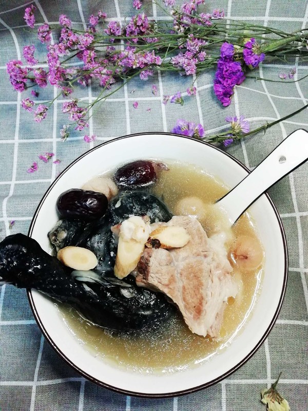 花旗參煲烏雞湯的做法-家常味煮菜譜-易網健康養生網 花旗參煲烏雞湯的做法-家常味煮菜譜