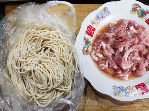家常炒面的做法-家常味炒菜譜-易網健康養生網 家常炒面的做法-家常味炒菜譜