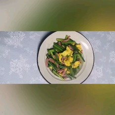 雞蛋炒苔蒜的做法-家常味炒菜譜