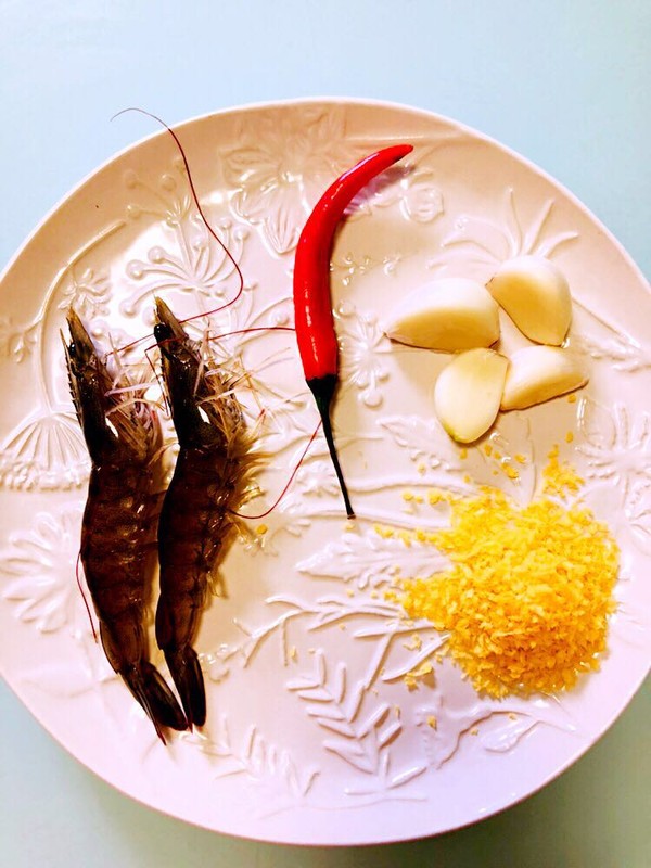 避風塘炒蝦的做法-咸鮮味炒菜譜-易網<a href=http://www.aoa7937.com/ target=_blank class=infotextkey>健康養生</a>網 避風塘炒蝦的做法-咸鮮味炒菜譜