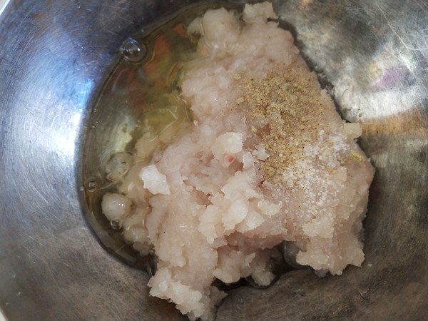 手打魚丸的做法-咸鮮味汆菜譜