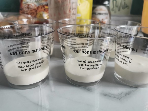 圣誕馴鹿咖啡慕斯的做法-其它口味烘焙菜譜-易網健康養生網 圣誕馴鹿咖啡慕斯的做法-其它口味烘焙菜譜