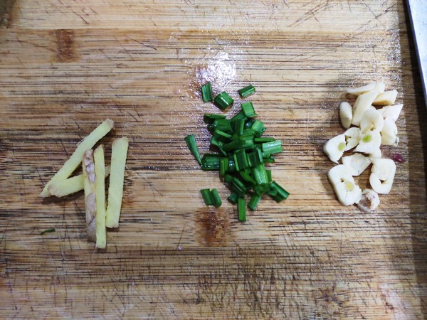 西葫蘆炒馬肉的做法-家常味炒菜譜-易網健康養生網 西葫蘆炒馬肉的做法-家常味炒菜譜