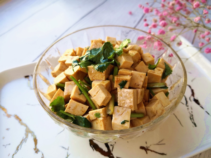 拌豆腐的做法-家常味拌菜譜-易網(wǎng)健康養(yǎng)生網(wǎng) 拌豆腐的做法-家常味拌菜譜