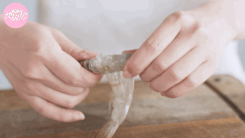 蝦滑豆花煲的做法-酸辣味煮菜譜-易網<a href=http://www.aoa7937.com/ target=_blank class=infotextkey>健康養生</a>網 蝦滑豆花煲的做法-酸辣味煮菜譜