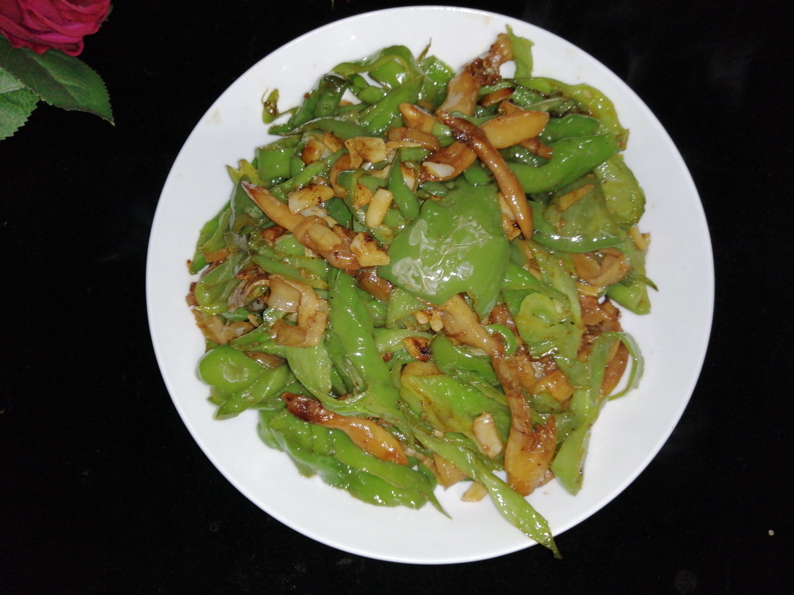 青椒爆炒蜆子干的做法-咸鮮味炒菜譜-易網(wǎng)健康養(yǎng)生網(wǎng) 青椒爆炒蜆子干的做法-咸鮮味炒菜譜