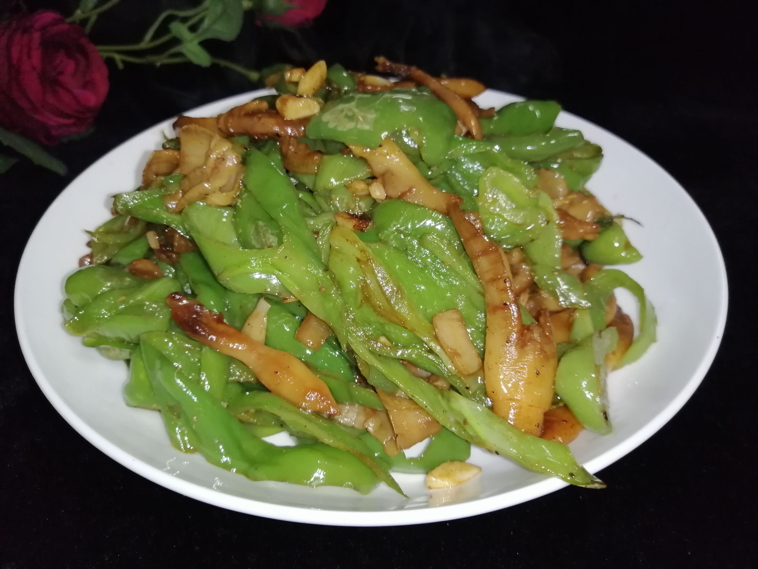 青椒爆炒蜆子干的做法-咸鮮味炒菜譜-易網(wǎng)健康養(yǎng)生網(wǎng) 青椒爆炒蜆子干的做法-咸鮮味炒菜譜