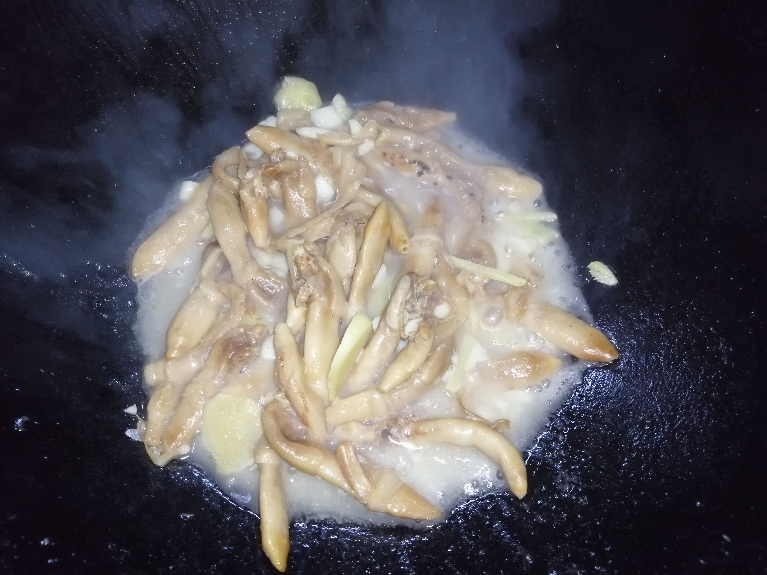 青椒爆炒蜆子干的做法-咸鮮味炒菜譜