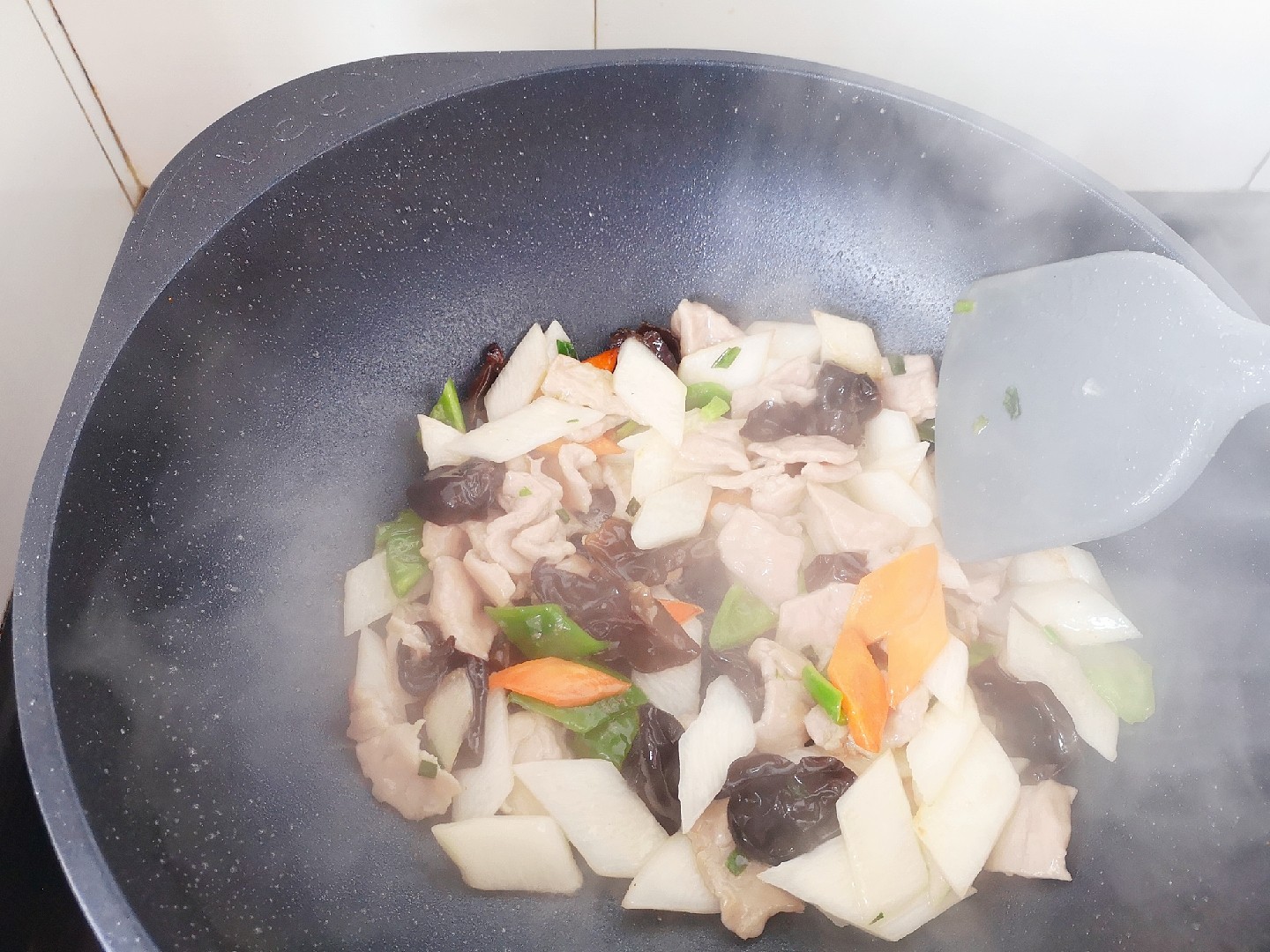 山藥炒肉片的做法-家常味炒菜譜-易網健康養生網 山藥炒肉片的做法-家常味炒菜譜