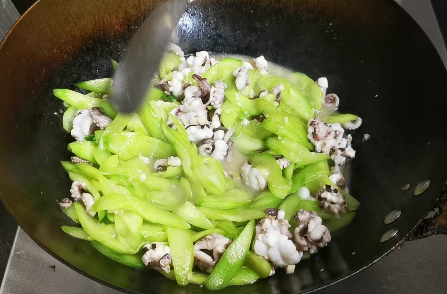 青瓜炒章魚仔的做法-咸鮮味炒菜譜
