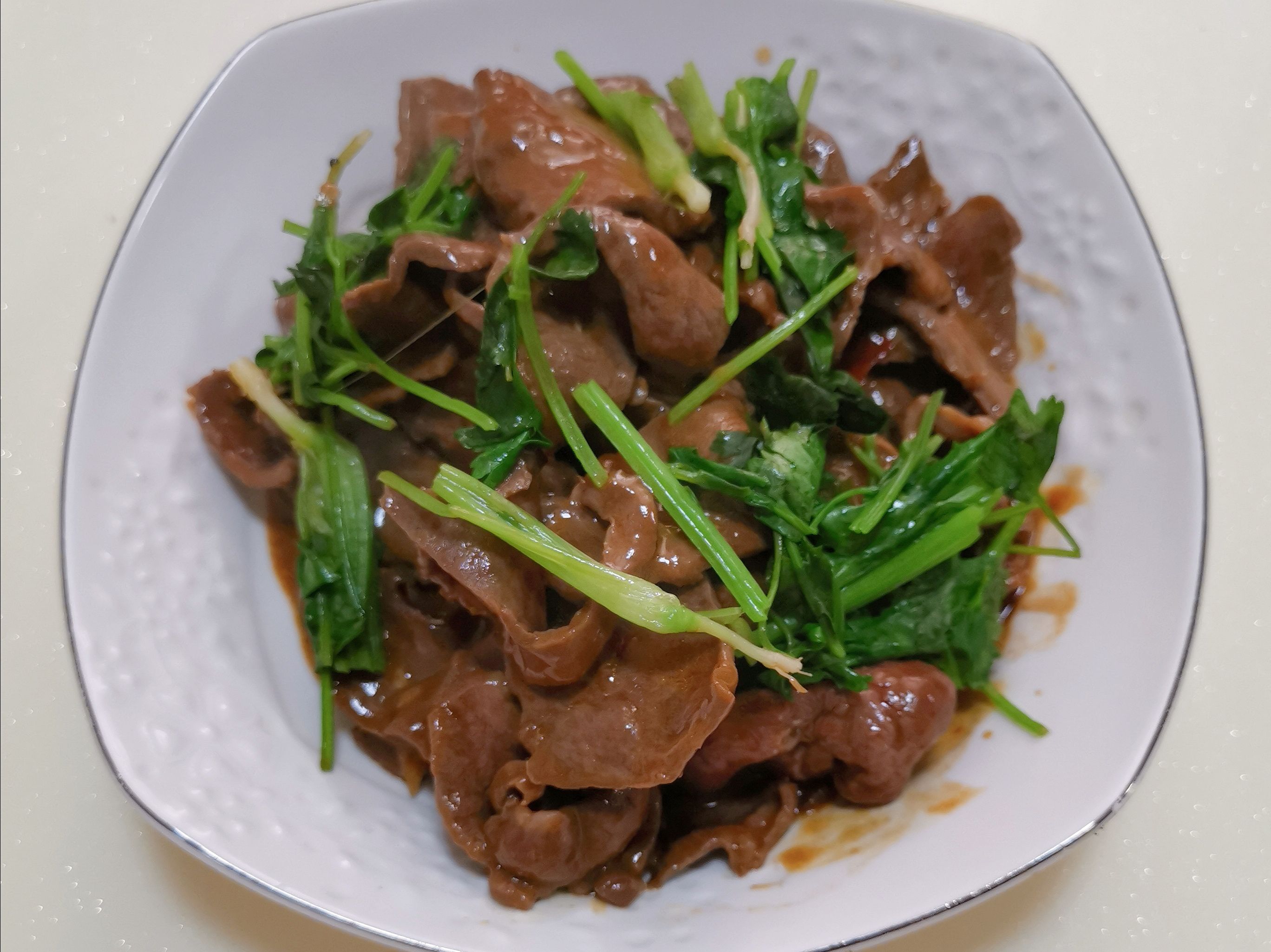 炒牛心的做法-香辣味炒菜譜-易網(wǎng)健康養(yǎng)生網(wǎng) 炒牛心的做法-香辣味炒菜譜