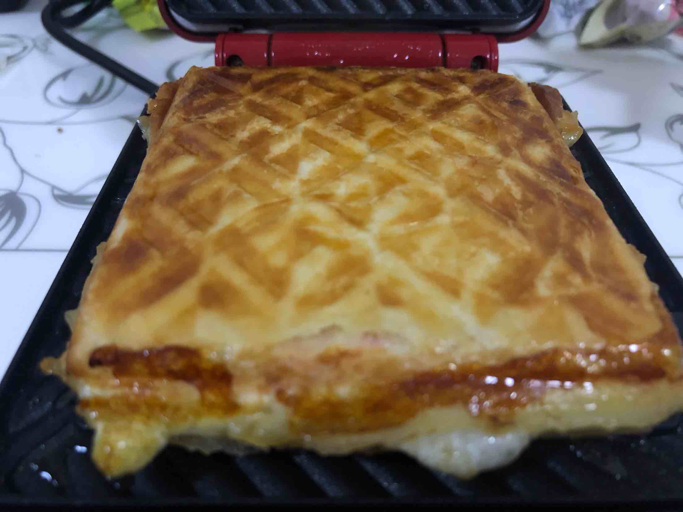 雞蛋火腿手抓餅的做法-家常味烤菜譜