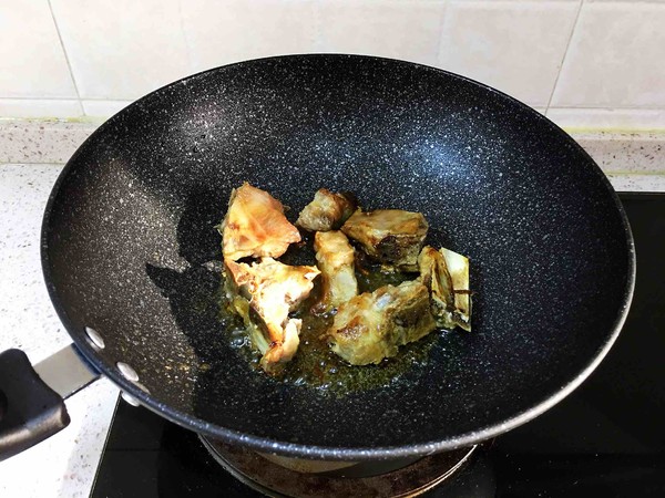 杏鮑菇排骨燜飯的做法-家常味燜菜譜-易網健康養生網 杏鮑菇排骨燜飯的做法-家常味燜菜譜
