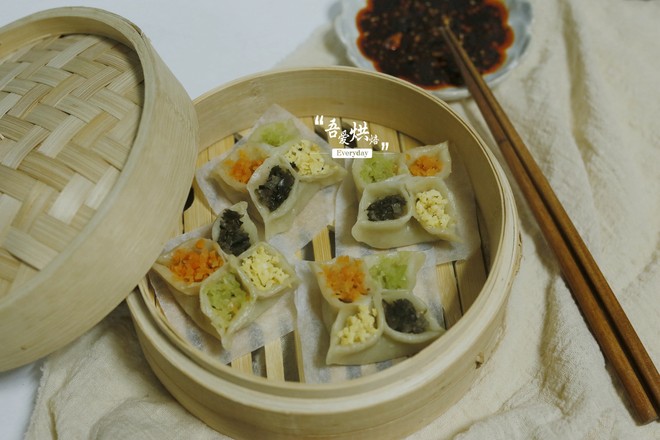 四喜蒸餃的做法-咸鮮味蒸菜譜-易網(wǎng)健康養(yǎng)生網(wǎng) 四喜蒸餃的做法-咸鮮味蒸菜譜
