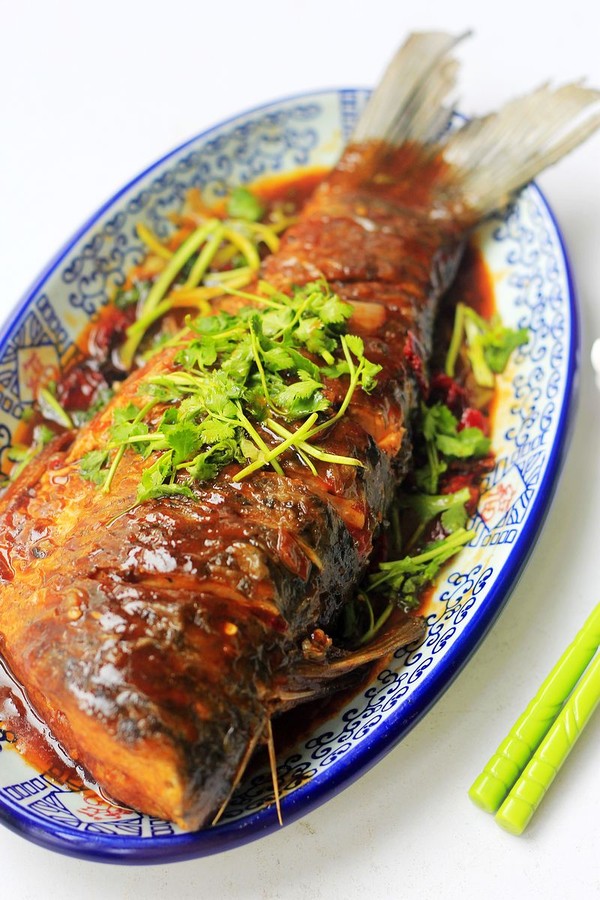 辣椒醬燒魚的做法-家常味燒菜譜-易網(wǎng)健康養(yǎng)生網(wǎng) 辣椒醬燒魚的做法-家常味燒菜譜