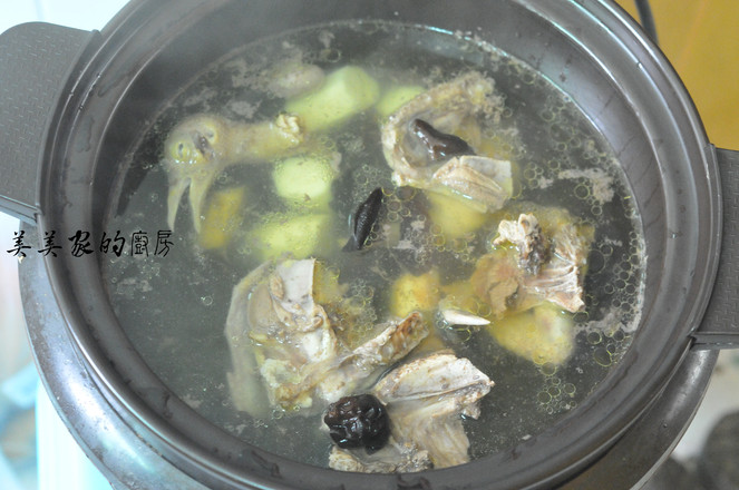山藥乳鴿湯的做法-家常味燉菜譜