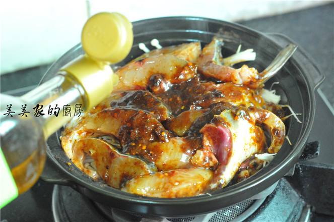 三汁燜魚的做法-香辣味燜菜譜-易網(wǎng)健康養(yǎng)生網(wǎng) 三汁燜魚的做法-香辣味燜菜譜