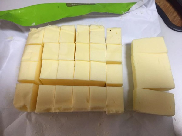 五彩牛肉粒的做法-咸鮮味炒菜譜-易網健康養生網 五彩牛肉粒的做法-咸鮮味炒菜譜