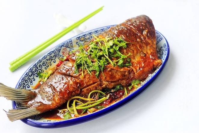 辣椒醬燒魚的做法-家常味燒菜譜-易網(wǎng)健康養(yǎng)生網(wǎng) 辣椒醬燒魚的做法-家常味燒菜譜